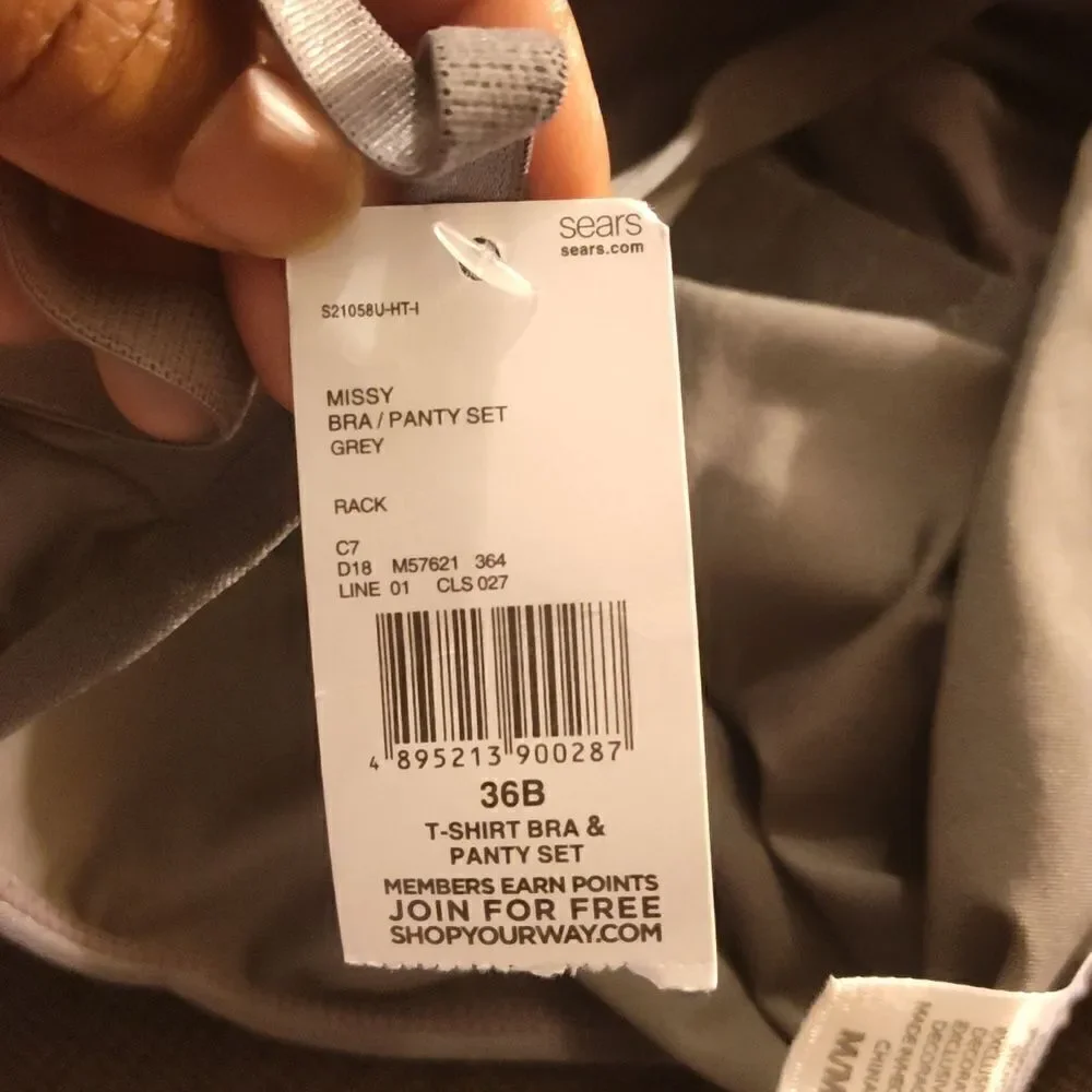 Sears online 2 piece bra set, nwt (504)